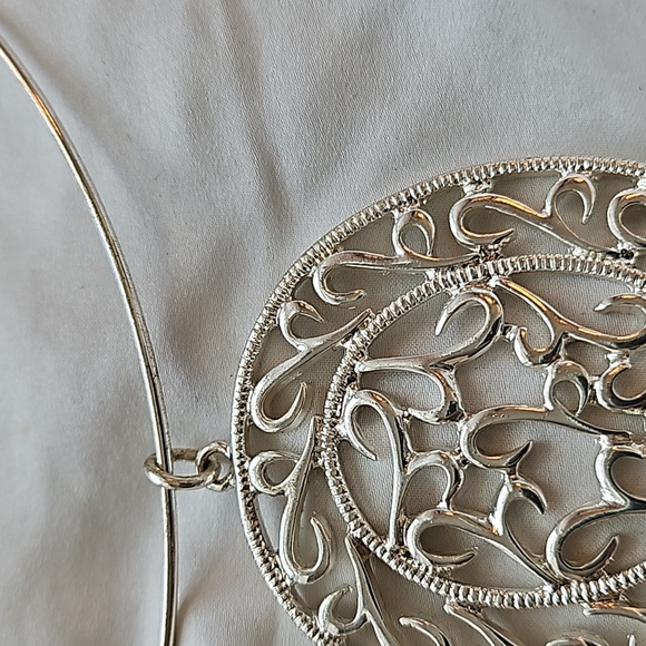 Wire fillagree pendent choker - Picture 5 of 5